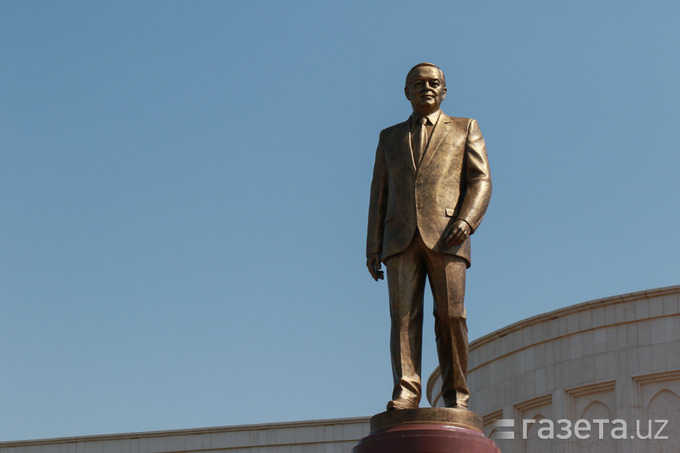 islam-karimov.jpg